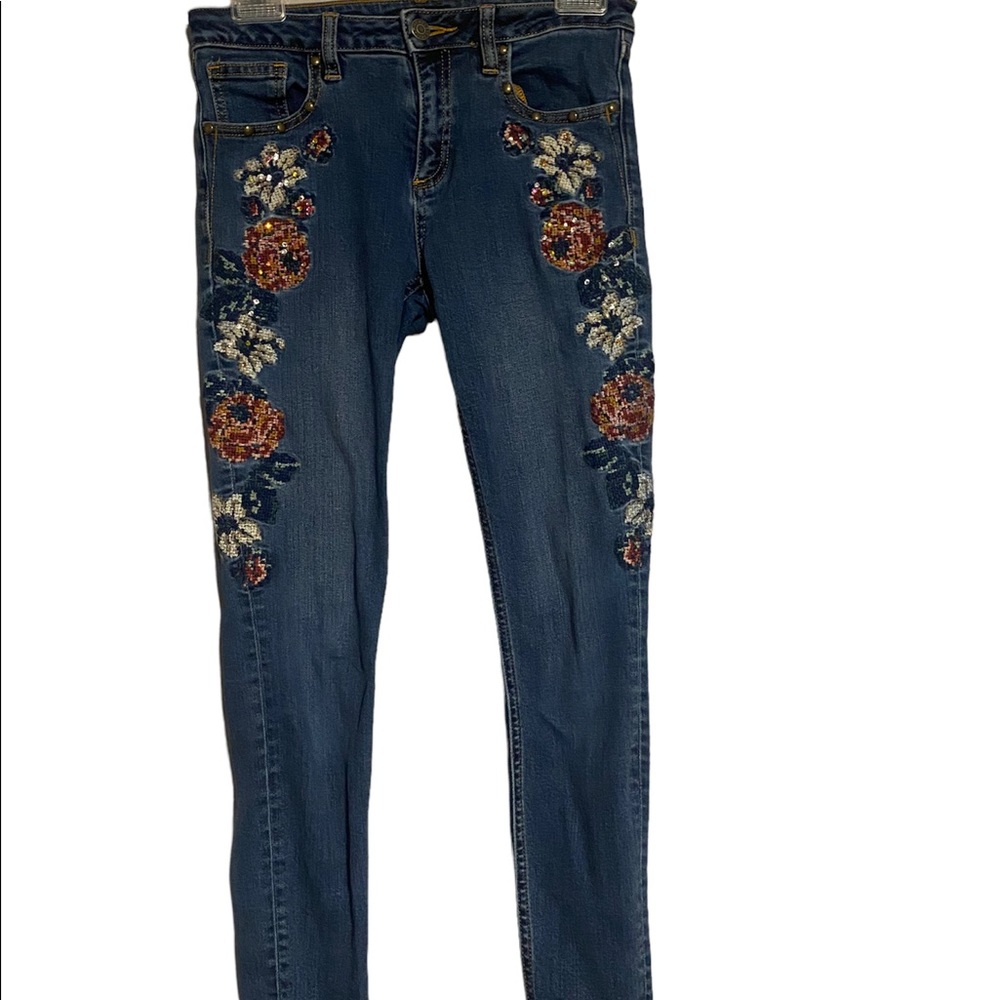 Women’s Miss Me Embroidered Floral Skinny Jeans